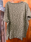 26/28 Fashion bug Relaxed Fit Floral Print T-Shirt Y2K  - Green