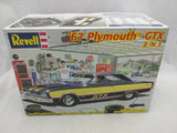 Revell 1967 67 Plymouth GTX 2n1 2386 Plastic Model Muscle Car Kit 1:25