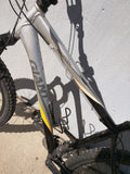M Giant Disc Brakes Rincon XC Giant Aluxx Size M 6000 Series Butted Tubing Mountain Bike Bicycle MTB Silver Black