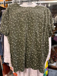 SOLD 26/28 Fashion bug Y2K Floral Print Short Sleeve Tee Olive Green