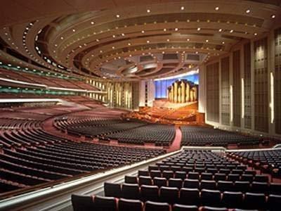 The LDS Conference Center and its History [Hardcover] W. Dee Halverson