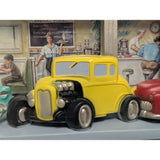 NOS 1950s Hot Rod Fountain Shop New Haven Family Drive-In Wall Clock Plastic Battery-Powered Retro 3D Scene