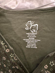 SOLD 26/28 Fashion bug Y2K Floral Print Short Sleeve Tee Olive Green