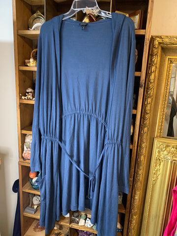 4X Torrid Womens Shirt Top Blue long stretch, sweater rayon Plus  Used