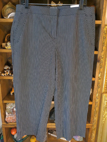 12 Izod Womens Pants Black white stripe Capri stretch Regular  New