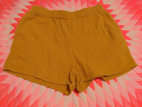 M Universal Thread Womens Shorts Spicy mustard Regular  Used