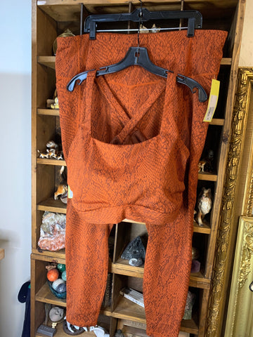SET 2X/3X All in Motion Womens Activewear Rust Orange Snakeskin Russet Stretch Sports Bra & Leggings Plus  New