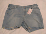 24/W37 Levi Womens Shorts Signature gold mid-rise stretch Plus  New