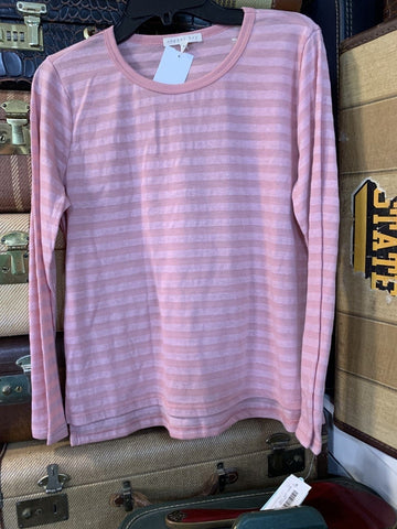 https://s3.commentsold.com/found_downtown/products/Q5fay8xNYr317cViSOJCHG2CDB68KRF7xfBE0dq0.jpg