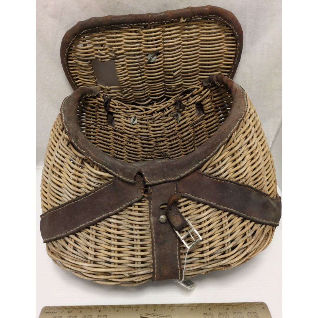 Willow Spokes and Wickerwork 洋書 Willow Spokes and Wickerwork 洋書