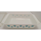 Vintage Pyrex White Turquoise Snowflake White 2 QT Casserole Rectangle 575 B Dish 550 C Lid Space Saver 575B Aqua Blue