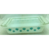Vintage Pyrex White Turquoise Snowflake White 2 QT Casserole Rectangle 575 B Dish 550 C Lid Space Saver 575B Aqua Blue