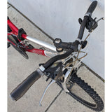 Giant Boulder SE Mountain Red Silver Bike Shimano 7-Speed Aluminum 6061 Aluxx Bicycle