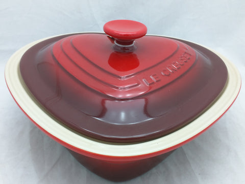 2.5Q Red Heart Le Creuset Casserole Cerise Stoneware Baking Dish 2.5 Quarts