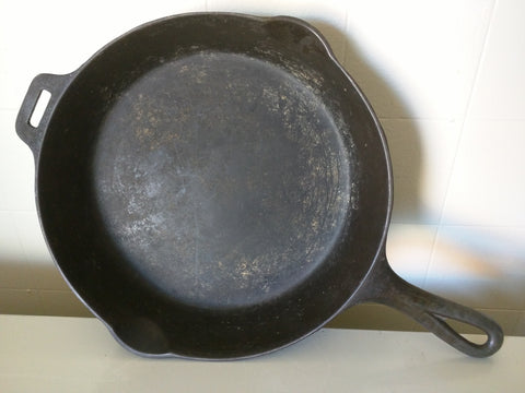 Griswold Erie PA 2507 A Cast Iron Skillet w/Hanger Round 10"