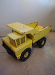 SOLD!!! Vintage metal Tonka dump truck yellow xmb-975