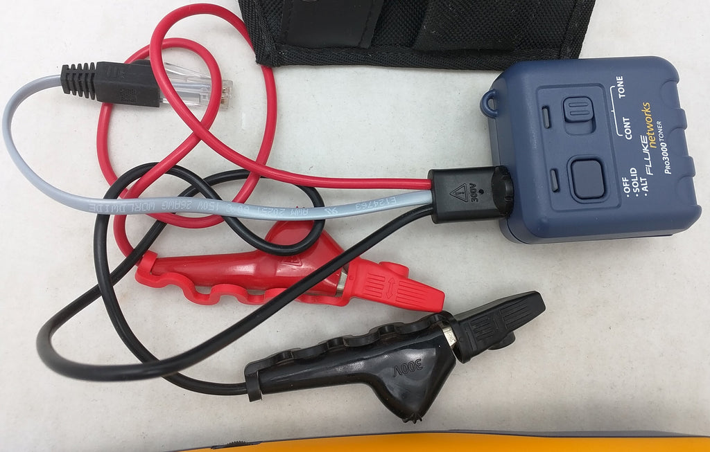 Fluke Networks Pro3000 Tongenerator – Kabelortung Bis 16 Km, Mit ABN-Clips & SmartTone Verfügbarkeit Kabel Fluke Networks Pro3000 Tongenerator – Kabelortung Bis 16 Km, Mit ABN-Clips & SmartTone Verfügbarkeit Kabel